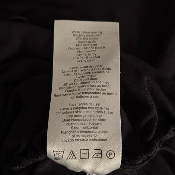 A Pea in the Pod Maternity Black 3/4 Sleeve Top Size Small - Picture 9 of 9